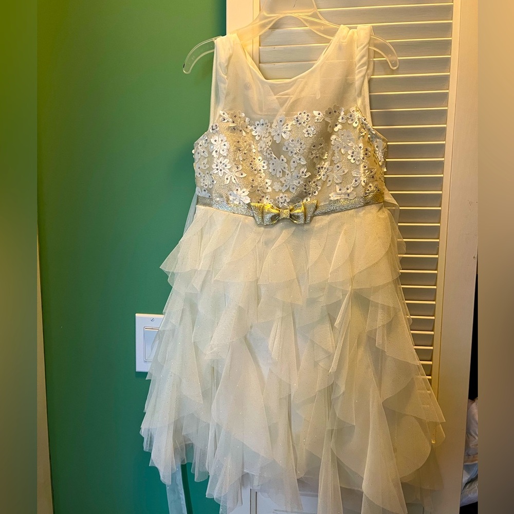Girls dress